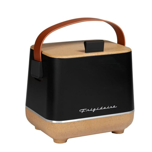 Frigidaire Insulated Electric Beverage Cooler/Fridge - Picture 4 of 7